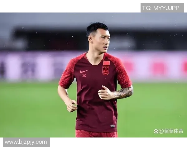 媒体人透露海港球员冯劲即将加盟大连英博引发关注